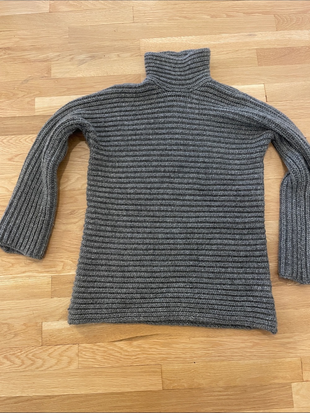 Louis Vuitton Gray Ribbed Wool Turtleneck Sweater